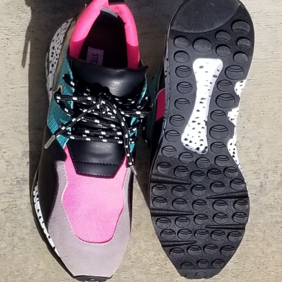 NIB Steve Madden Fashion Sneakers - Picture 6 of 8